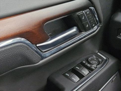 Used 2024 GMC Sierra 2500 Denali w/ Denali Reserve Package AWD/4WD image 18