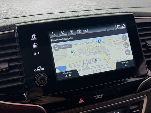 Used 2022 Honda Passport TrailSport image 2