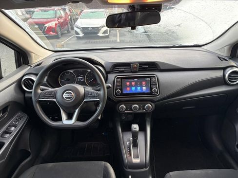 Used 2022 Nissan Versa S w/ Trunk Package image 9