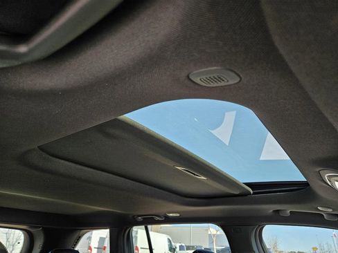 New 2025 Jeep Grand Cherokee Altitude RWD image 7