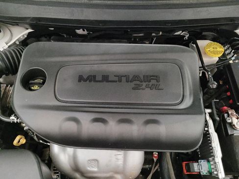 Used 2020 Jeep Cherokee Latitude Plus FWD image 30