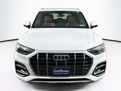 Used 2023 Audi Q5 2.0T Premium w/ Convenience Package AWD/4WD image 2