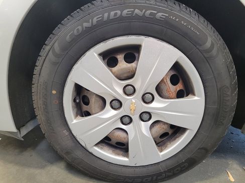 Used 2018 Chevrolet Cruze LS image 31