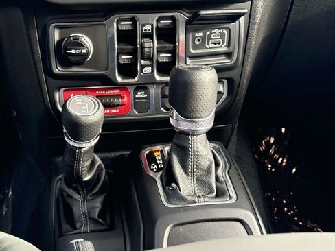 New 2026 Jeep Gladiator Mojave w/ Safety Group image 19