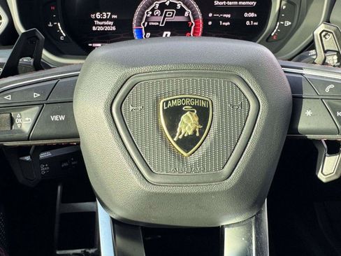 Used 2021 Lamborghini Urus AWD/4WD image 38