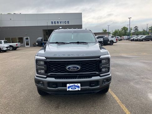 Used 2023 Ford F250 Lariat w/ Lariat Ultimate Package AWD/4WD image 3