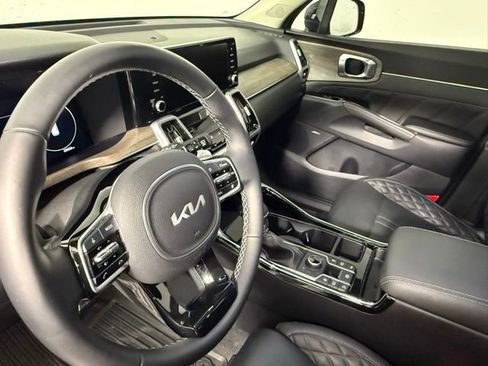Used 2023 Kia Sorento SX Prestige image 18