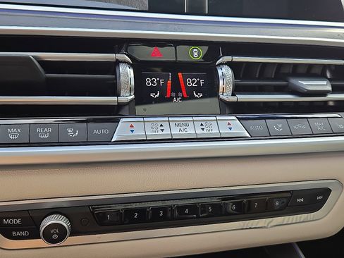 Certified 2022 BMW X5 xDrive40i w/ M Sport Package image 17