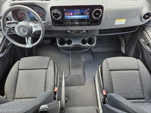 New 2025 Mercedes-Benz Sprinter 2500 image 24