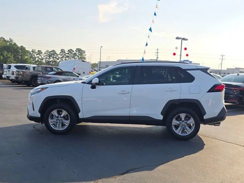 Used 2023 Toyota RAV4 XLE w/ Convenience Package FWD image 6