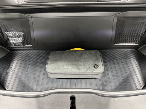 Used 2025 Rivian R1S Adventure AWD/4WD image 14