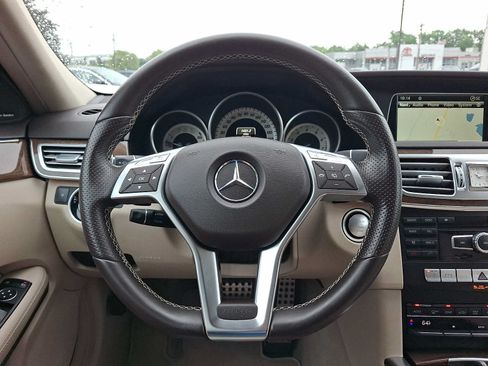 Used 2014 Mercedes-Benz E 350 4MATIC Sedan image 21