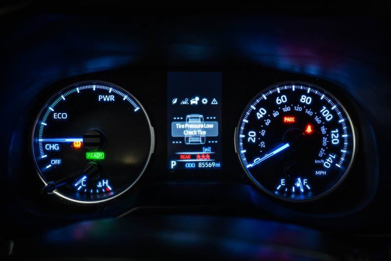 Used 2022 Toyota RAV4 LE AWD/4WD image 16