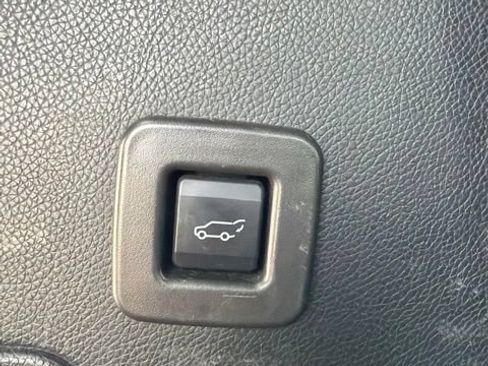 Used 2011 Lincoln Navigator 4WD w/ 101A Rapid Spec Order Code image 12