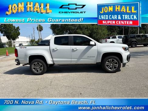 Used 2021 Chevrolet Colorado W/T w/ Custom Special Edition AWD/4WD image 14