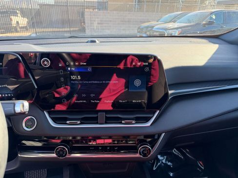 Used 2025 Chevrolet Equinox LT image 18