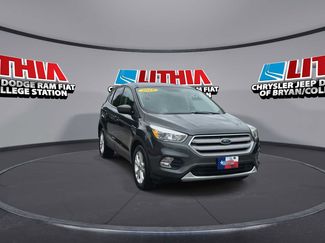 Used 2019 Ford Escape SE FWD video 2