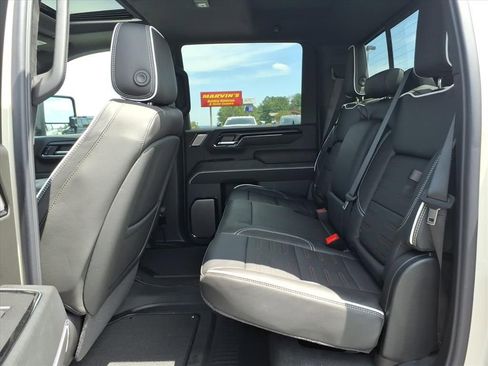 New 2026 GMC Sierra 2500 AT4X AWD/4WD image 15