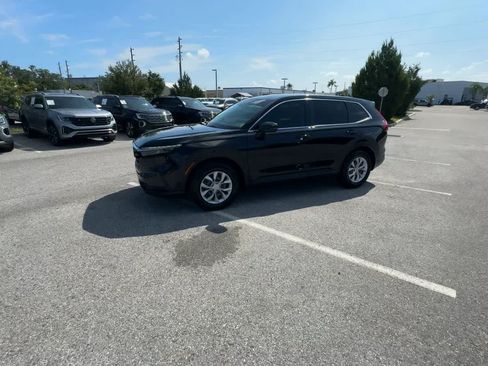 Used 2025 Honda CR-V LX image 4