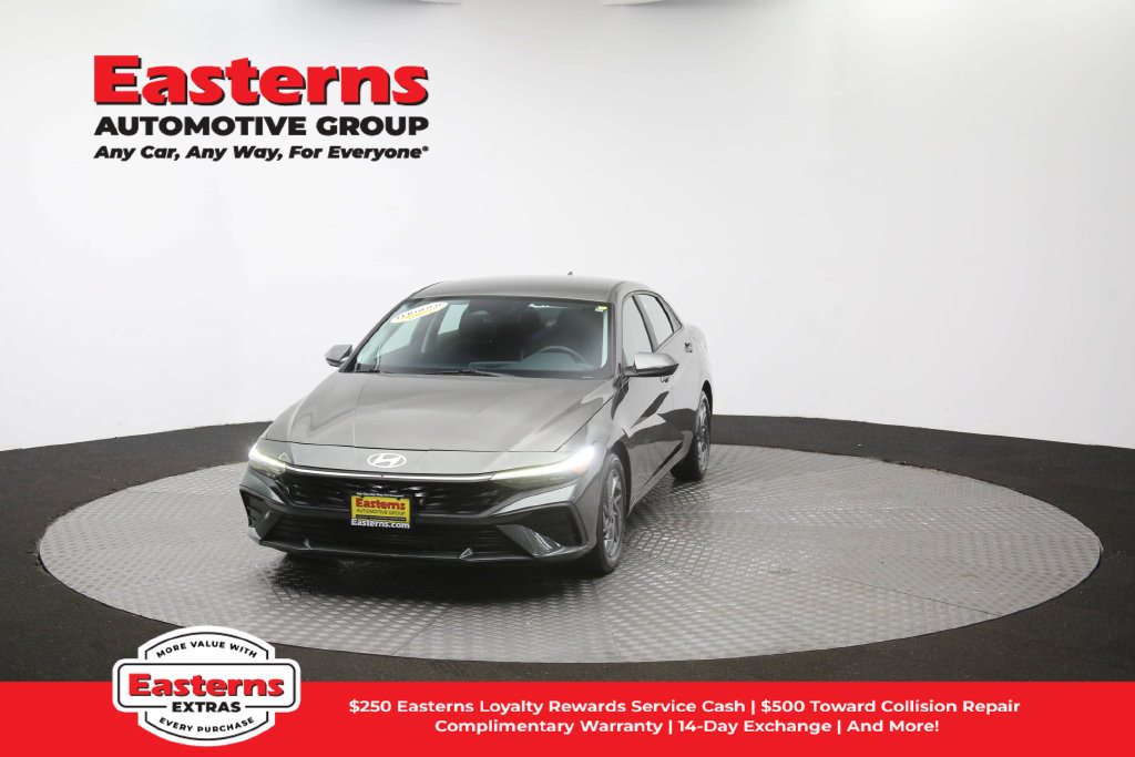 Used 2024 Hyundai Elantra SEL FWD image 53
