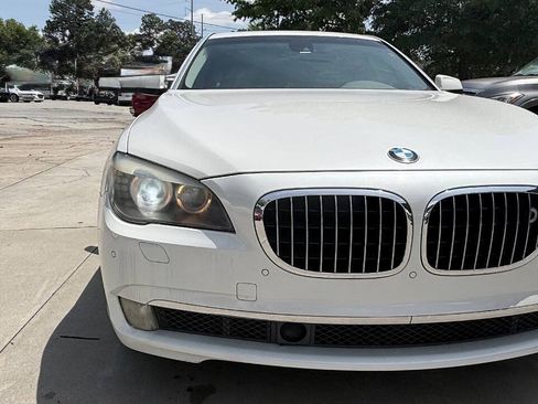 Used 2009 BMW 750Li RWD image 9