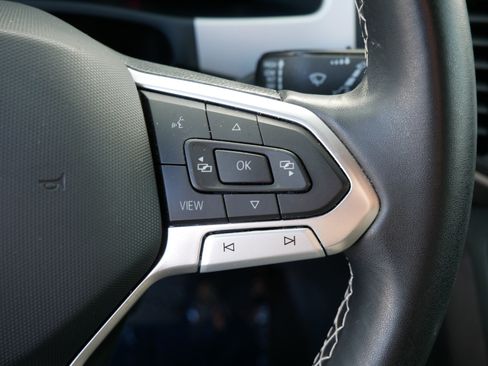 Certified 2023 Volkswagen Atlas SE image 28