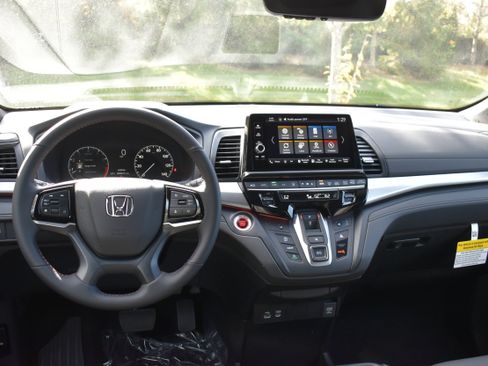 New 2026 Honda Odyssey Sport-L image 18