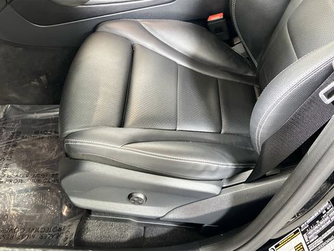 Used 2022 Mercedes-Benz GLC 300 4MATIC SUV image 18