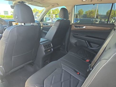 New 2026 Volkswagen Atlas SE FWD image 13