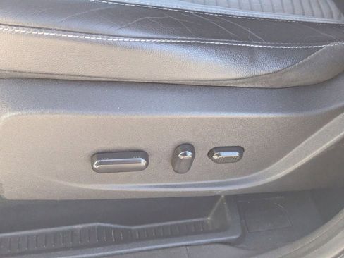 Used 2017 Ford Escape Titanium image 21