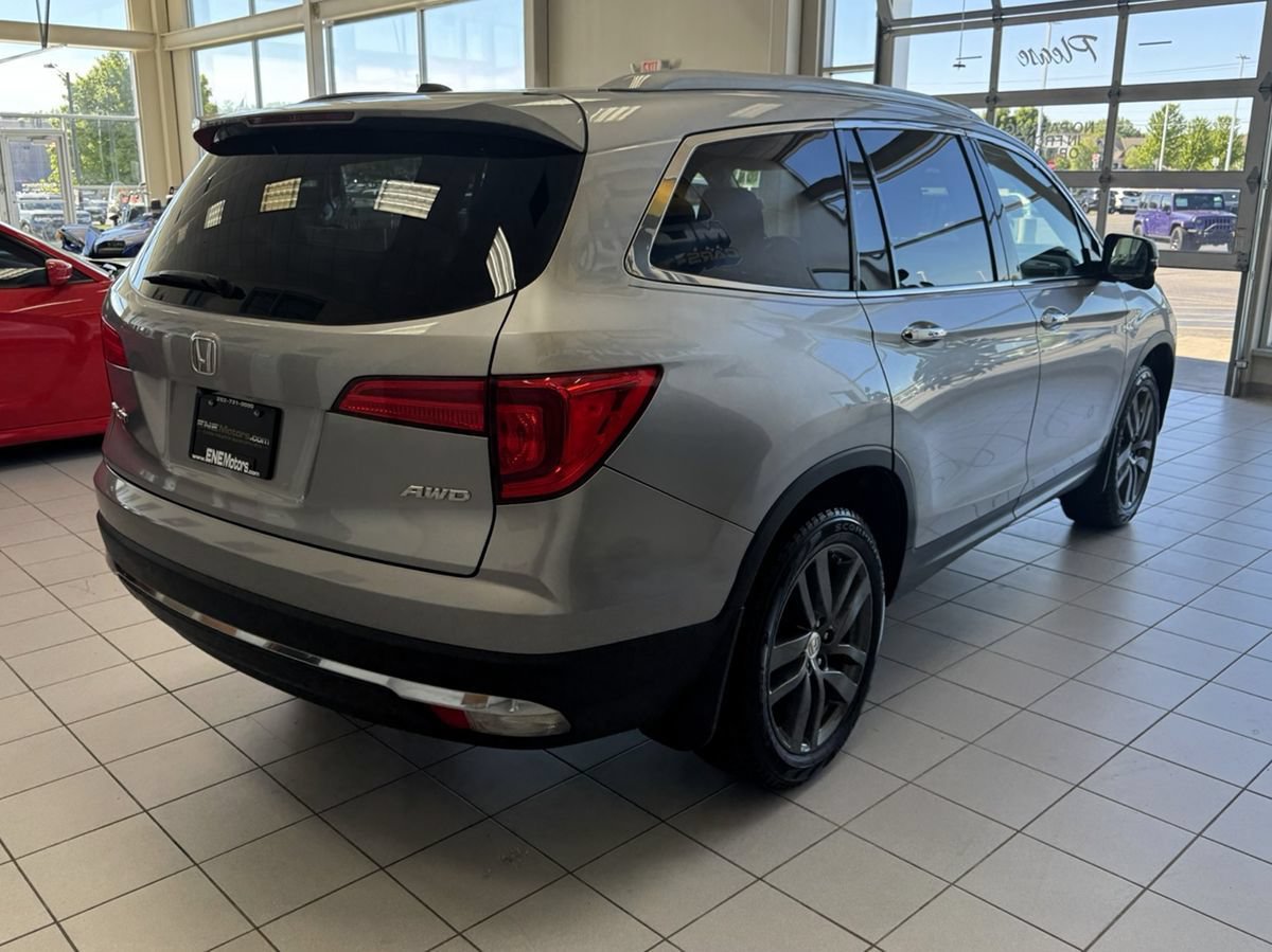 Used 2017 Honda Pilot Touring image 8