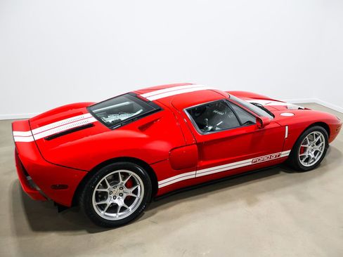 Used 2006 Ford GT RWD image 65