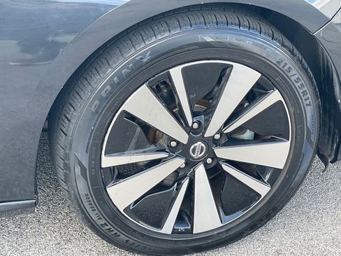 Used 2022 Nissan Altima 2.5 SV image 10