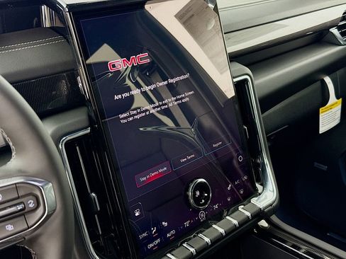 New 2026 GMC Yukon XL Elevation AWD/4WD image 16