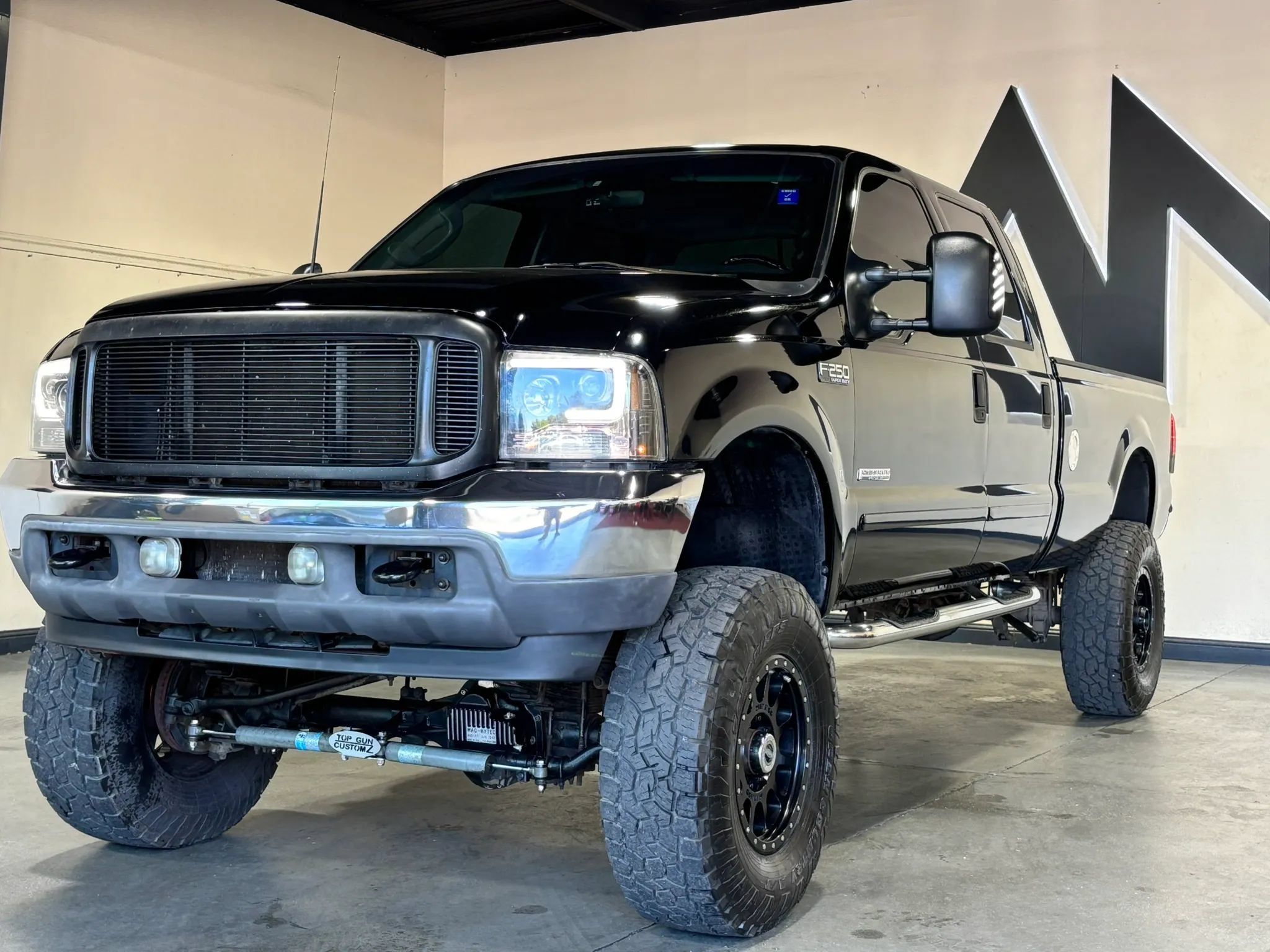 Used 2003 Ford F250 XLT AWD/4WD image 1