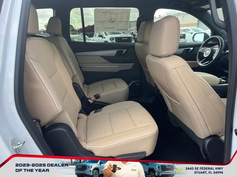 New 2026 Buick Enclave Preferred image 17