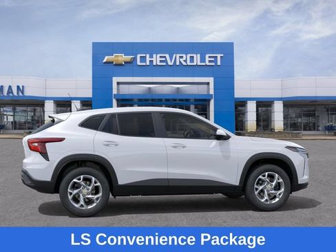 New 2026 Chevrolet Trax LS w/ LS Convenience Package FWD image 6