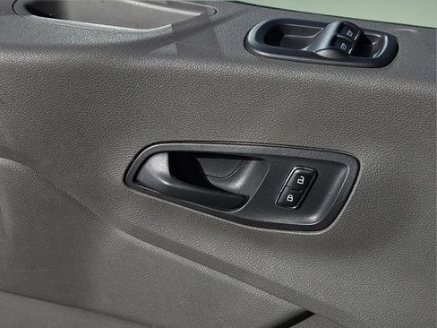 Used 2023 Ford Transit 350 XLT image 21