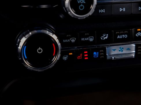 Used 2026 Ford F350 Platinum w/ Platinum Plus Package image 18