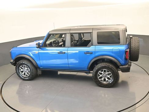 Used 2024 Ford Bronco Badlands image 48