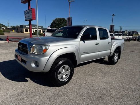Used 2010 Toyota Tacoma 4x4 Double Cab image 2