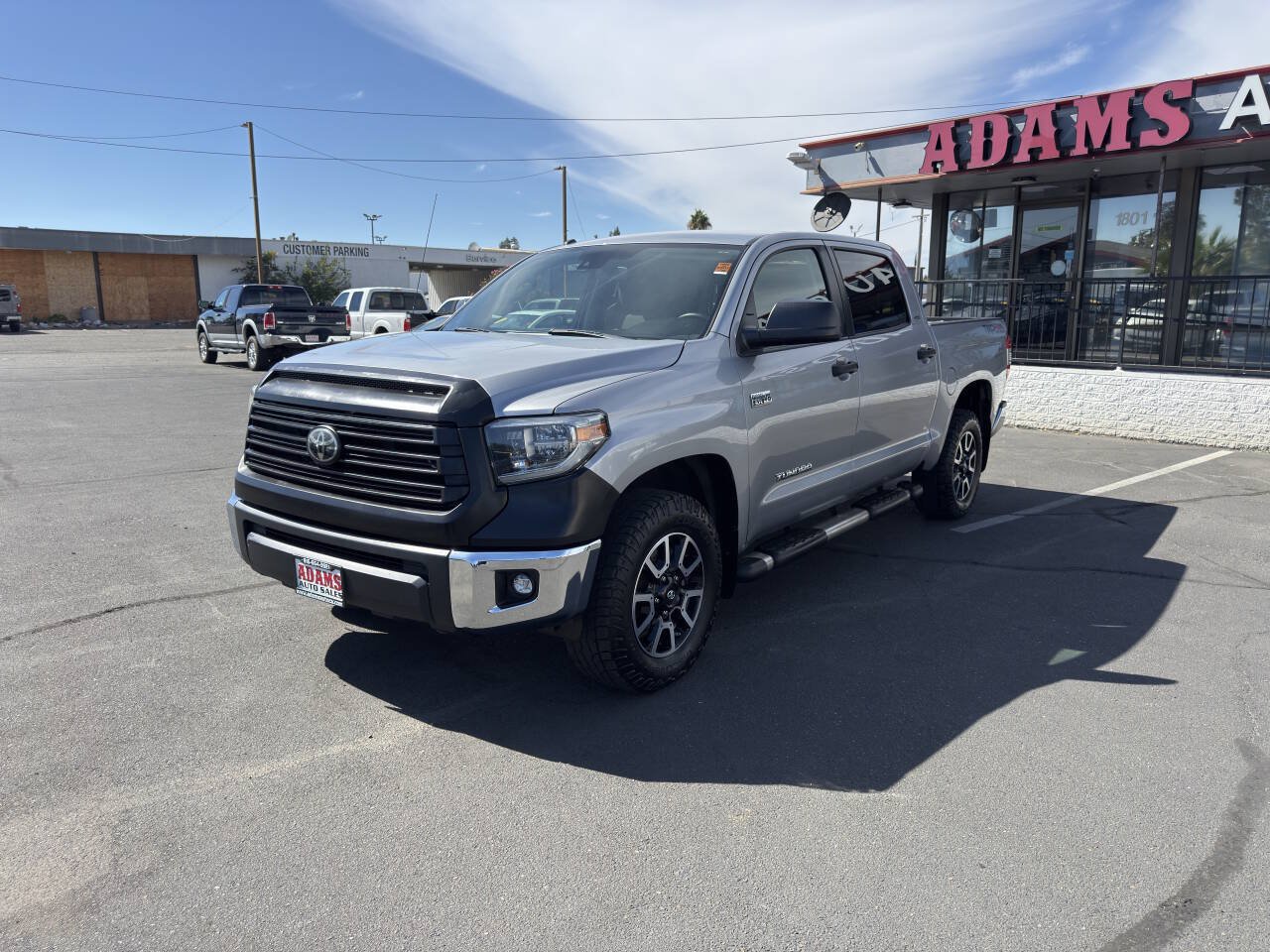 Used 2018 Toyota Tundra SR5 w/ TRD Off Road Package AWD/4WD image 7