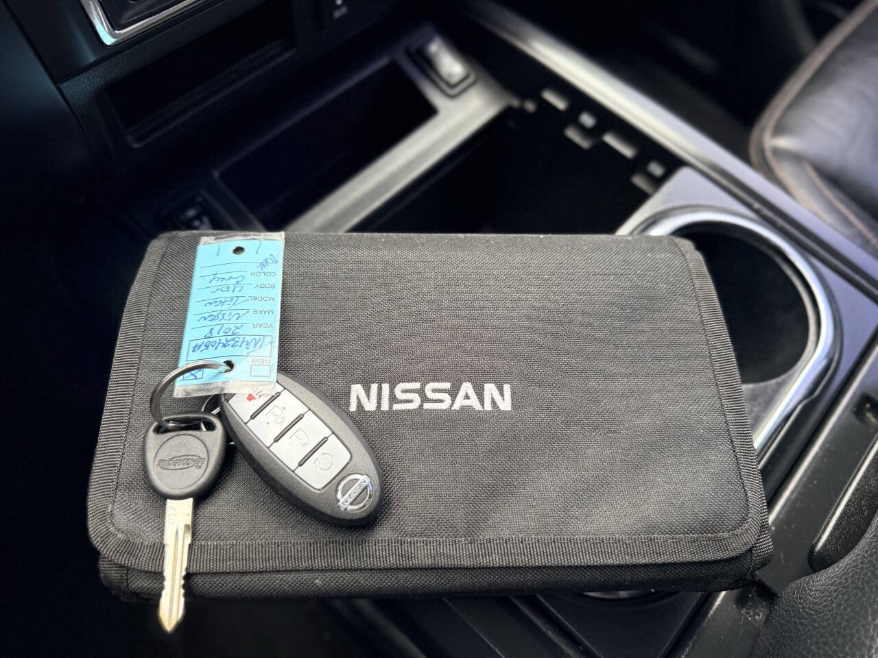 Used 2018 Nissan Titan SL w/ Midnight Edition RWD image 30