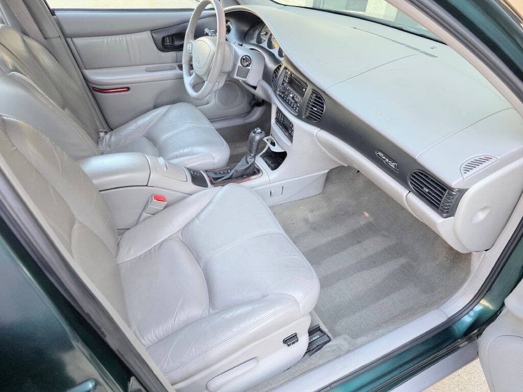 Used 2000 Buick Regal GS w/ GSE Pkg FWD image 11