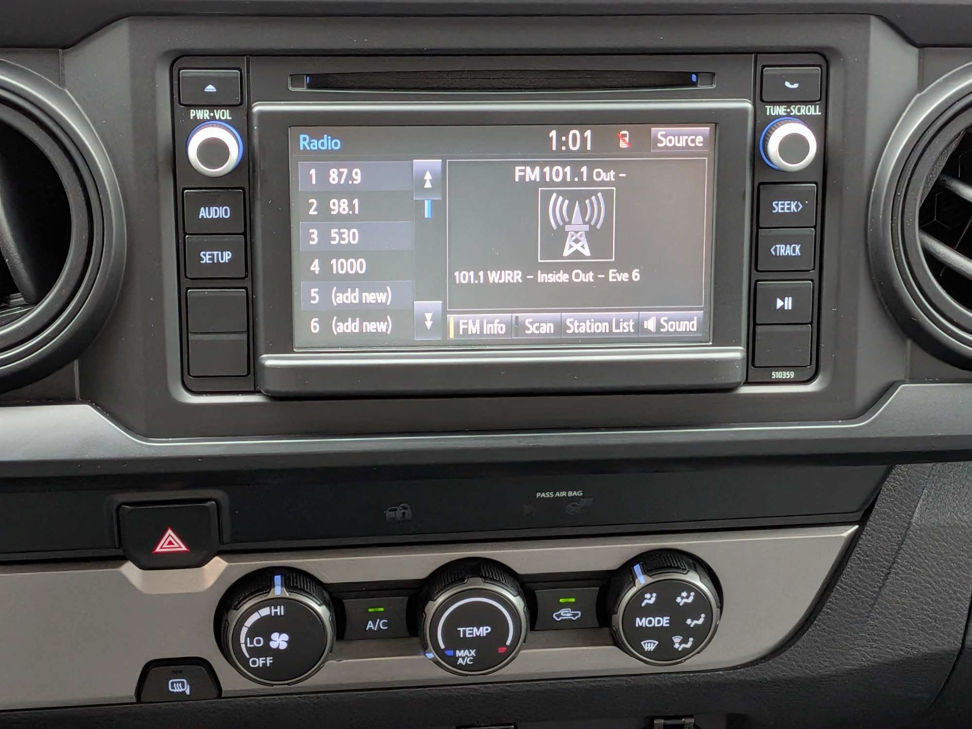 Used 2019 Toyota Tacoma SR w/ SR Convenience Package RWD image 18