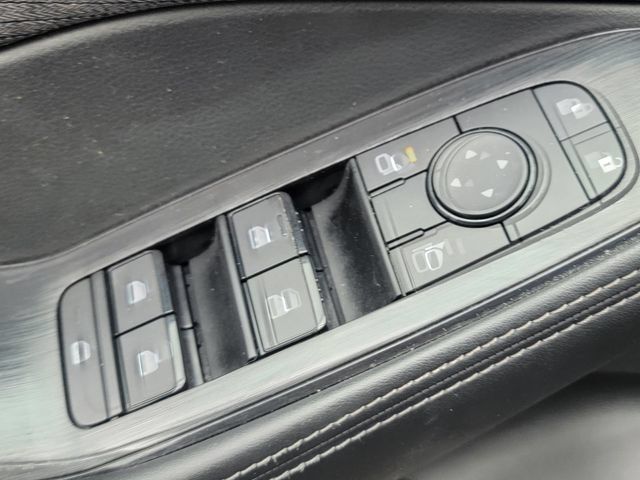 Used 2023 Nissan Rogue SV AWD/4WD image 33