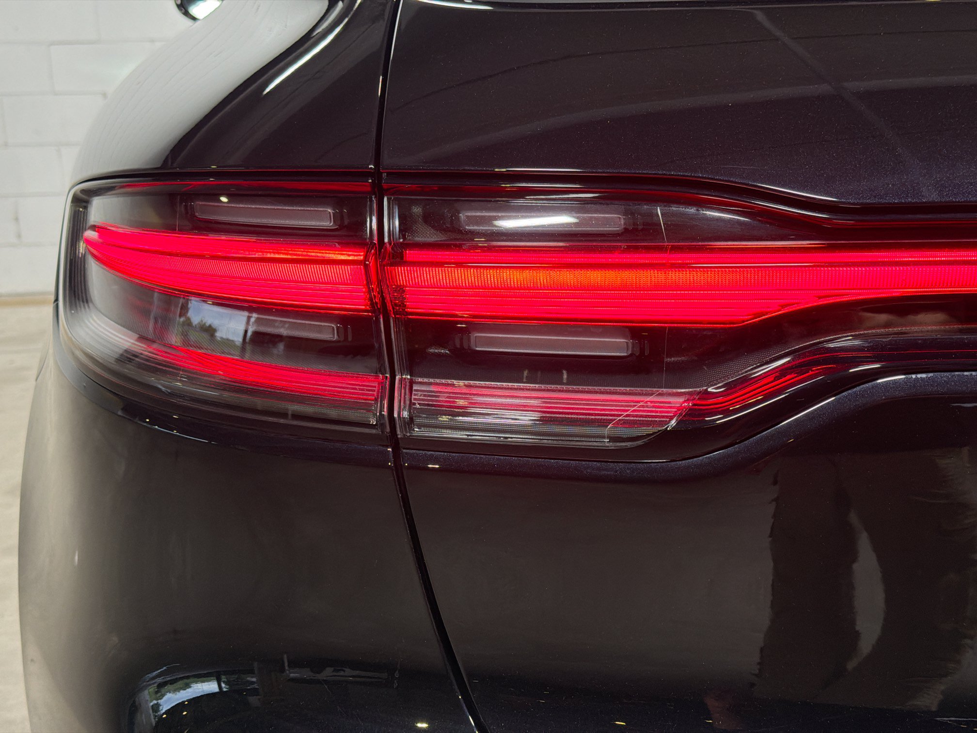 Certified 2026 Porsche Macan AWD/4WD image 11