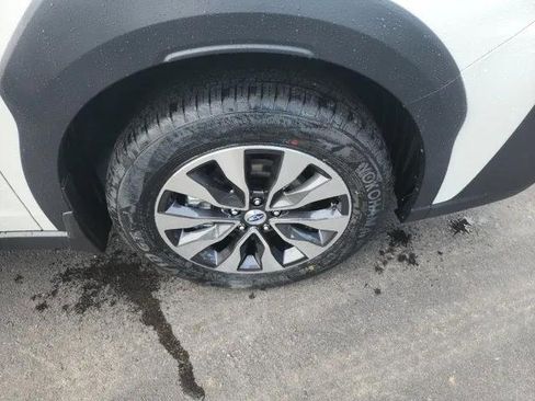 Used 2025 Subaru Outback Limited image 24