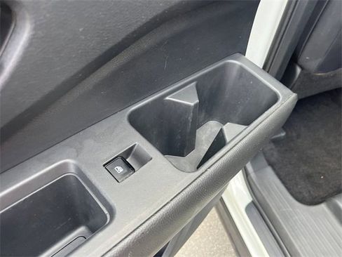 Used 2022 Nissan Pathfinder SV image 25