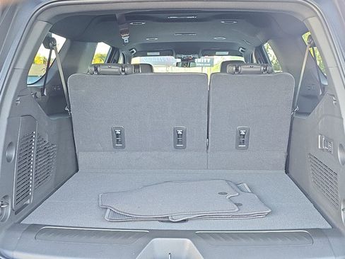 New 2026 Chevrolet Suburban LT w/ Comfort Package image 9